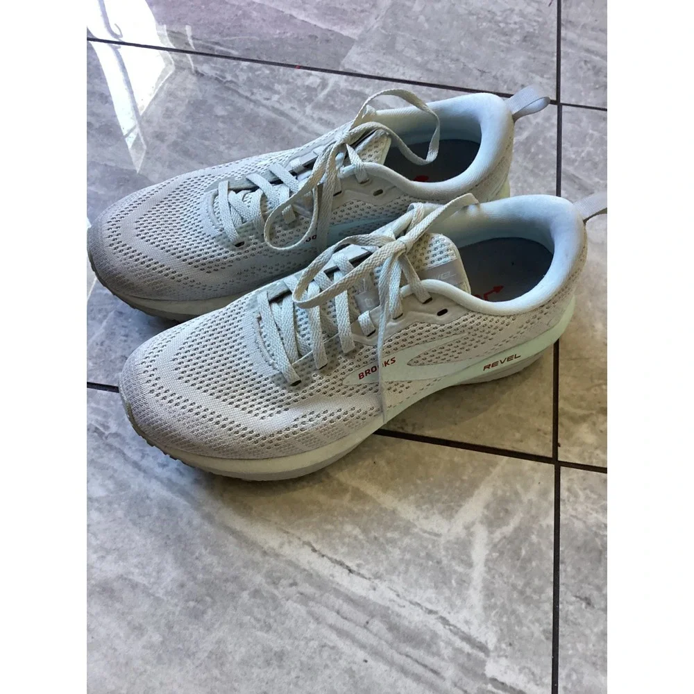 Brooks Revel 6 Womens Running Shoes Grey Mint Green 1203861B459 Sneaker Size 9